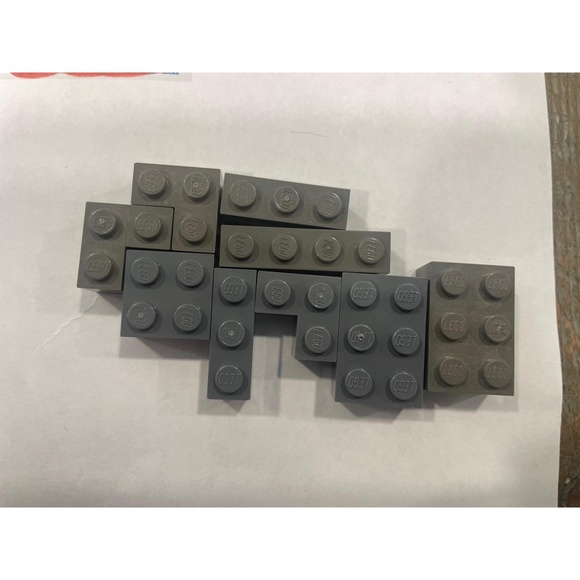 Vintage Lego 3052 Ninja Fire Fortress set 97% complete with minifigs - Picture 4 of 5